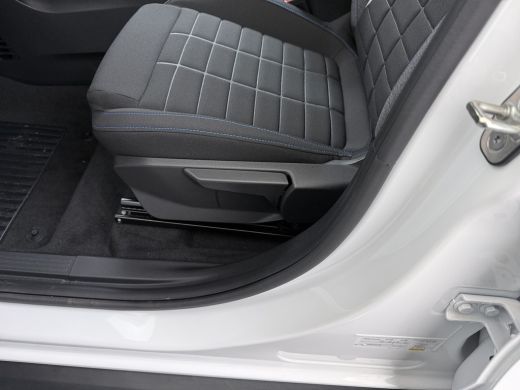 Citroën &euml;-C3 Business | Boordlader 11kW - 3 fasen | Dagrijverlichting | Draadloze telefoonlader ActivLease financial lease