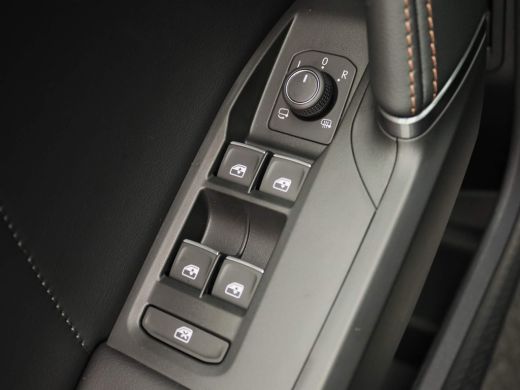 CUPRA Formentor 1.4 e-Hybrid Adrenaline 204PK DSG Panoramadak, achteruitrijcamera, keyless, side assist, alarm, 1... ActivLease financial lease