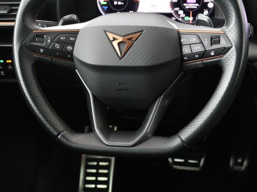 CUPRA Leon 1.4 eHybrid | Stoelverwarming | Adaptive cruise | Navigatie | Sportstoelen | Stuurverwarming | Pa... ActivLease financial lease