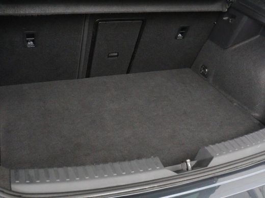 CUPRA Leon 1.4 eHybrid | Stoelverwarming | Adaptive cruise | Navigatie | Sportstoelen | Stuurverwarming | Pa... ActivLease financial lease