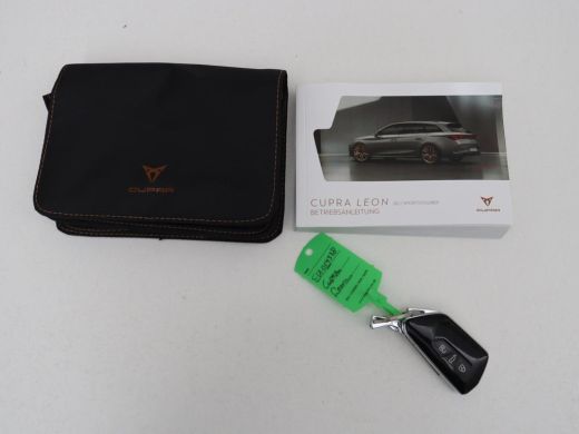 CUPRA Leon 1.4 eHybrid | Stoelverwarming | Adaptive cruise | Navigatie | Sportstoelen | Stuurverwarming | Pa... ActivLease financial lease