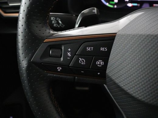 CUPRA Leon 1.4 eHybrid | Stoelverwarming | Adaptive cruise | Navigatie | Sportstoelen | Stuurverwarming | Pa... ActivLease financial lease