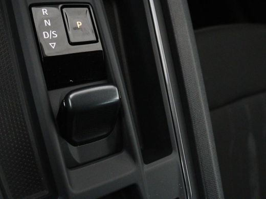 CUPRA Leon 1.4 eHybrid | Stoelverwarming | Adaptive cruise | Navigatie | Sportstoelen | Stuurverwarming | Pa... ActivLease financial lease