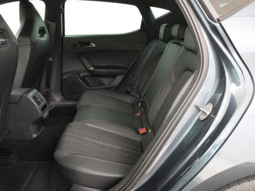 CUPRA Leon 1.4 eHybrid | Stoelverwarming | Adaptive cruise | Navigatie | Sportstoelen | Stuurverwarming | Pa... ActivLease financial lease