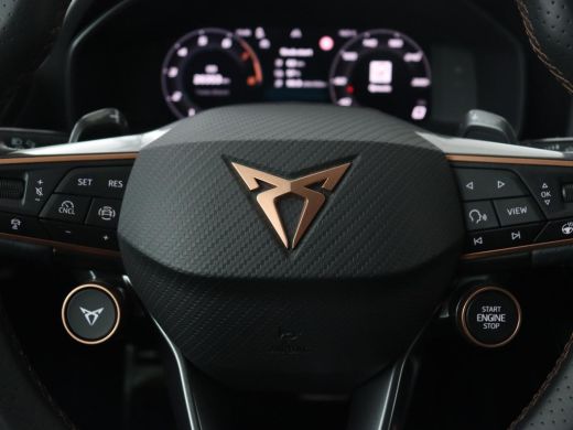 CUPRA Leon 1.5 eHybrid Business | Stoelverwarming | Adaptive cruise | Camera | Carplay | Sportstoelen | Matr... ActivLease financial lease