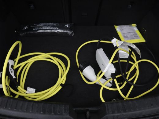 CUPRA Leon 1.5 eHybrid Business | Stoelverwarming | Adaptive cruise | Camera | Carplay | Sportstoelen | Matr... ActivLease financial lease