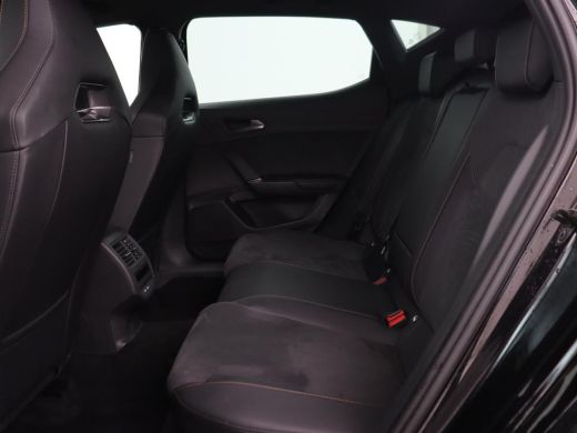 CUPRA Leon 1.5 eHybrid Business | Stoelverwarming | Adaptive cruise | Camera | Carplay | Sportstoelen | Matr... ActivLease financial lease