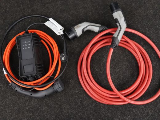 DS DS 3 Crossback E-Tense Performance Line+ 50 kWh | 1e eigenaar | Adaptive cruise | Matrix LED | Alcanta... ActivLease financial lease