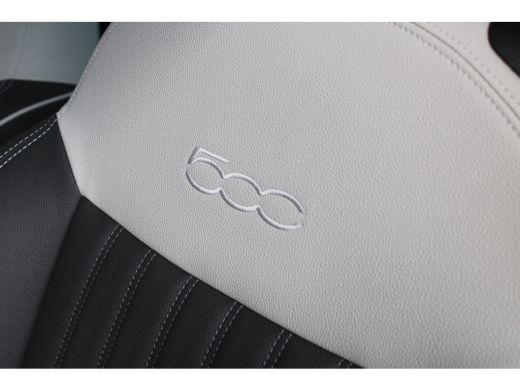 Fiat 500 La Prima | Panoramadak | Lederen bekleding | JBL-audio | 17` lichtmetalen velgen | ActivLease financial lease