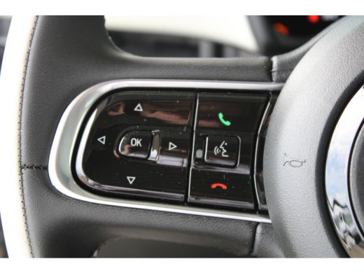 Fiat 500 La Prima | Panoramadak | Lederen bekleding | JBL-audio | 17` lichtmetalen velgen | ActivLease financial lease