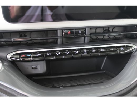 Fiat 500 La Prima | Panoramadak | Lederen bekleding | JBL-audio | 17` lichtmetalen velgen | ActivLease financial lease