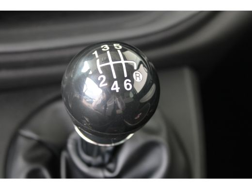 Fiat 500 La Prima | Panoramadak | Lederen bekleding | JBL-audio | 17` lichtmetalen velgen | ActivLease financial lease
