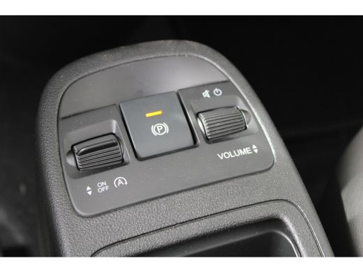 Fiat 500 La Prima | Panoramadak | Lederen bekleding | JBL-audio | 17` lichtmetalen velgen | ActivLease financial lease