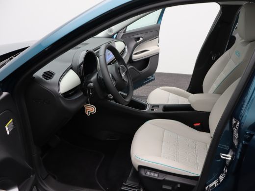 Fiat 600 1.2 Hybrid La Prima | Achteruitrijcamera | Airco (automatisch) | Apple Carplay/Android Auto|telef... ActivLease financial lease