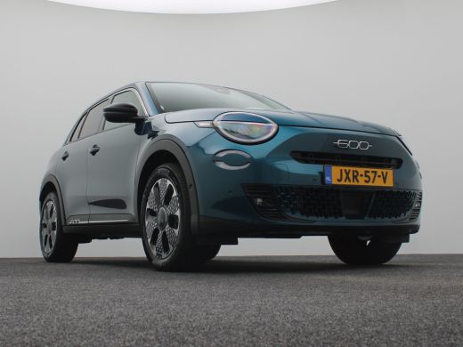 Fiat 600 1.2 Hybrid La Prima | Achteruitrijcamera | Airco (automatisch) | Apple Carplay/Android Auto|telef... ActivLease financial lease