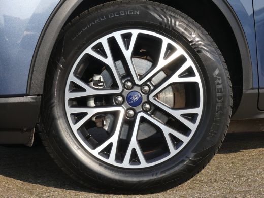 Ford Kuga 2.5 PHEV 225PK Titanium | TREKHAAK | STOEL+STUUR+VOORRUITVERWARMING | 18'' LMV | CAMERA | ActivLease financial lease