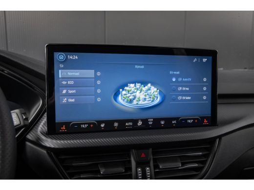 Ford Kuga 2.5 PHEV ST-Line | Electrische trekhaak | 2100kg trekgewicht | Winter-pack | Parkeercamera | LED-... ActivLease financial lease