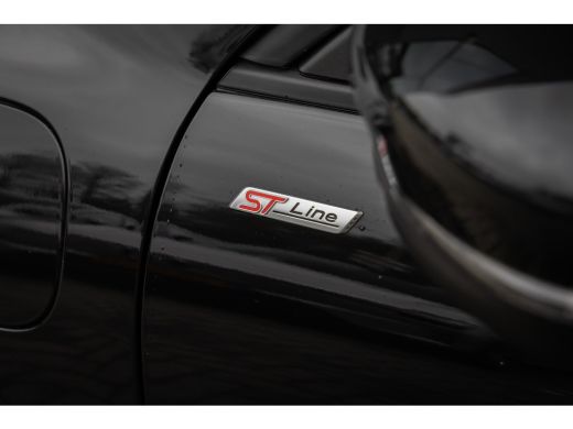 Ford Kuga 2.5 PHEV ST-Line | Panoramadak | 19'' | LED | Camera | Winter-pack | Standkachel | Keyless | Priv... ActivLease financial lease