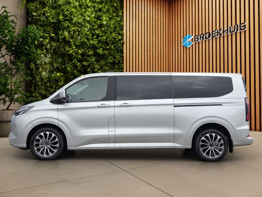 Ford Tourneo Custom Custom 2.5 340 L2H1 Titanium X | Panoramadak | Adaptive Cruise | BLIS | 360 Camera | Stuur/stoelv... ActivLease financial lease