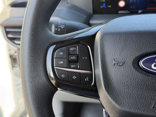 Ford Transit Custom 2.0 TDCI 136 PK TREND / L2H1 / 19" LMV / LED / 43.940 KM !! / 2.740 KG AHG / CAMERA / CRUISE / 3 ... ActivLease financial lease