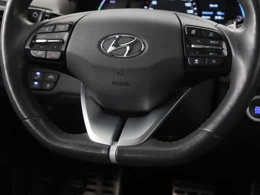 Hyundai IONIQ 1.6 GDI PHEV Premium | Stoelventilatie | Leder | Adaptive cruise | Bi-Xenon | Achterbankverwarmin... ActivLease financial lease