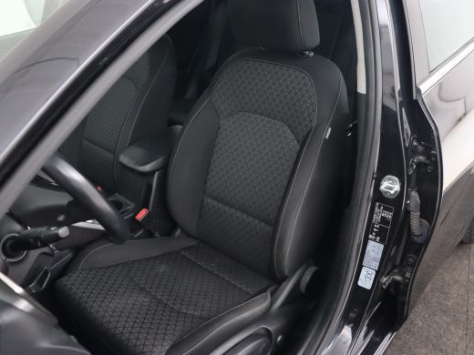 Kia Ceed 1.4 T-GDi DynamicLine | Automaat | Camera | Trekhaak | Carplay | Navigatie | Climate control | DA... ActivLease financial lease