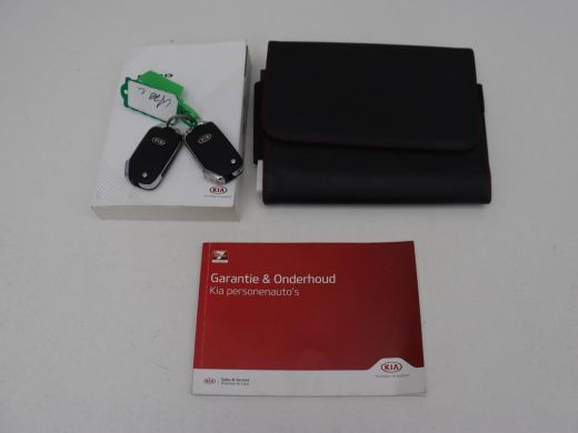 Kia Ceed 1.4 T-GDi DynamicLine | Automaat | Carplay | Camera | Navigatie | Parkeerhulp | Climate control |... ActivLease financial lease