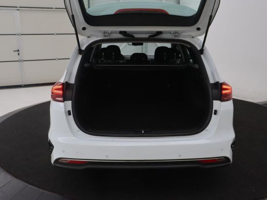 Kia Ceed 1.4 T-GDi DynamicLine | Automaat | Carplay | Camera | Navigatie | Parkeerhulp | Climate control |... ActivLease financial lease