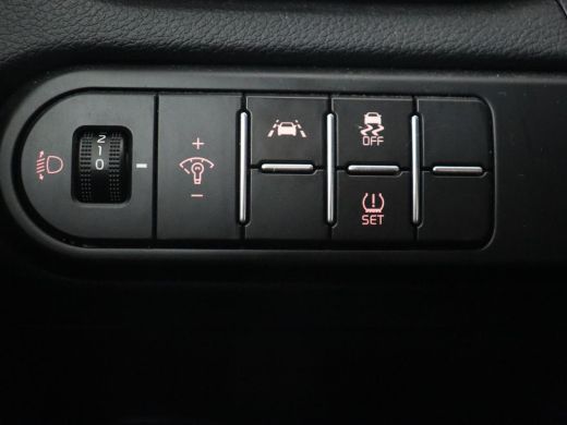 Kia Ceed 1.4 T-GDi DynamicLine | Automaat | Carplay | Camera | Navigatie | Parkeerhulp | Climate control |... ActivLease financial lease