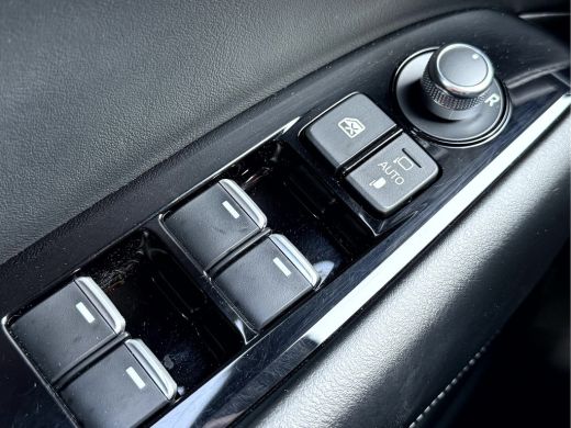 Mazda 6 Sportbreak 2.0 SkyActiv-G 165pk Business Leer, Trekhaak, Camera ActivLease financial lease