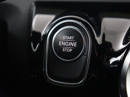 Mercedes-Benz A-Klasse 250e AMG Limited | Carplay | Stoelverwarming | Leder/Alcantara | Widescreen | Sfeerverlichting | ... ActivLease financial lease