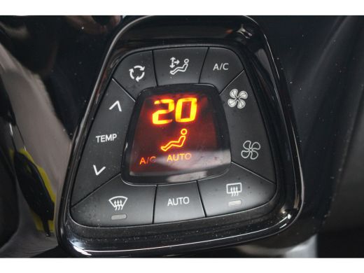 Peugeot 108 1.0 e-VTi Allure | Carplay | Camera | LMV | DAB | Bluetooth | Climate Controle | | Carplay | Came... ActivLease financial lease