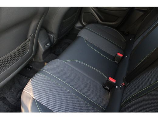 Peugeot 208 Hybrid 100 e-DCS6 GT | Automaat | Navi by app | Camera | Apple carplay | 14.000km | ActivLease financial lease