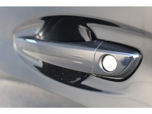 Peugeot 208 Hybrid 100 e-DCS6 GT | Automaat | Navi by app | Camera | Apple carplay | 14.000km | ActivLease financial lease