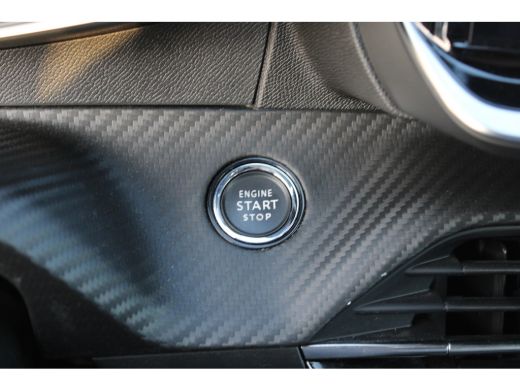 Peugeot 208 Hybrid 100 e-DCS6 GT | Automaat | Navi by app | Camera | Apple carplay | 14.000km | ActivLease financial lease