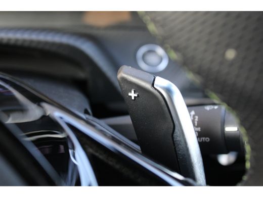 Peugeot 208 Hybrid 100 e-DCS6 GT | Automaat | Navi by app | Camera | Apple carplay | 14.000km | ActivLease financial lease