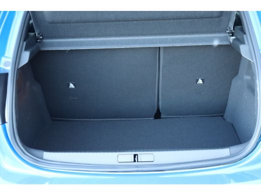 Peugeot 208 HYBRID 110PK GT PACK AUTOMAAT / NAVI / LEDER / CLIMA / PDC / 17" LMV / CAMERA / KEYLESS / ADAPT. ... ActivLease financial lease