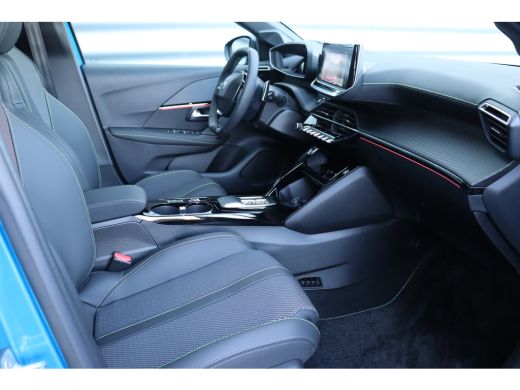 Peugeot 208 HYBRID 110PK GT PACK AUTOMAAT / NAVI / LEDER / CLIMA / PDC / 17" LMV / CAMERA / KEYLESS / ADAPT. ... ActivLease financial lease