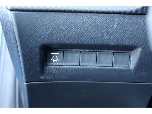 Peugeot 208 HYBRID 110PK GT PACK AUTOMAAT / NAVI / LEDER / CLIMA / PDC / 17" LMV / CAMERA / KEYLESS / ADAPT. ... ActivLease financial lease
