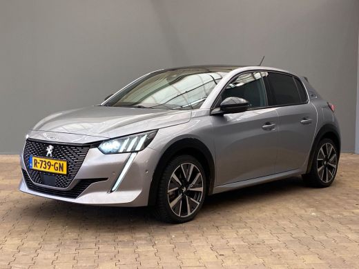 Peugeot e-208 EV GT 350 50 kWh 3 Fase | Panoramadak | Stoelverwarming | Keyless-Entry | Navigatie | Sfeerverlic...