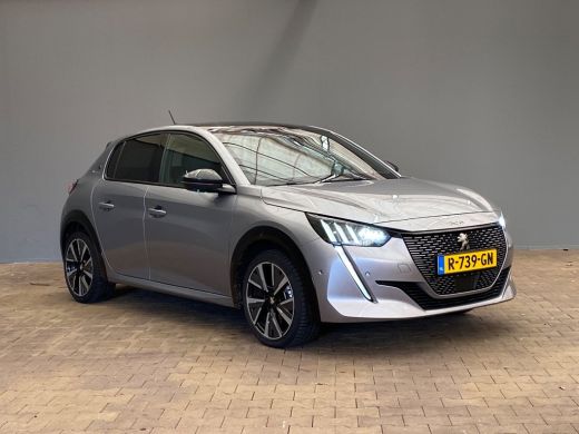 Peugeot e-208 EV GT 350 50 kWh 3 Fase | Panoramadak | Stoelverwarming | Keyless-Entry | Navigatie | Sfeerverlic... ActivLease financial lease