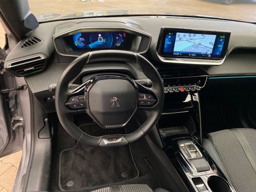Peugeot e-208 EV GT 350 50 kWh 3 Fase | Panoramadak | Stoelverwarming | Keyless-Entry | Navigatie | Sfeerverlic... ActivLease financial lease
