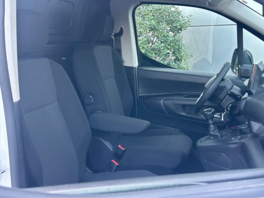 Peugeot Partner 1.5 BlueHDi 100 S&S L1 Camera | Digitale Binnenspiegel | Camera | Houten Laadvloer | Cruise | DAB... ActivLease financial lease