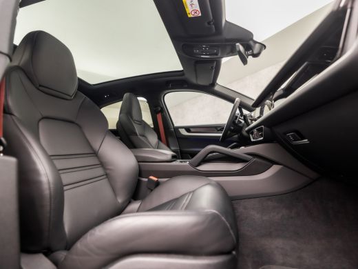 Porsche Cayenne 3.0 E-Hybrid SportDesign 471Pk Automaat (PANORAMADAK, LUCHTVERING, SPORT CHRONO PAKKET, SPORTUITL... ActivLease financial lease