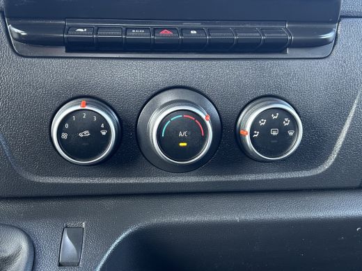 Renault Master T35 2.3 dCi 136 PK / PICK UP / 2.5 T TREKHAAK / 14.149 KM !! / 1e EIG. / AIRCO / BLUETOOTH / 3-ZITS ActivLease financial lease