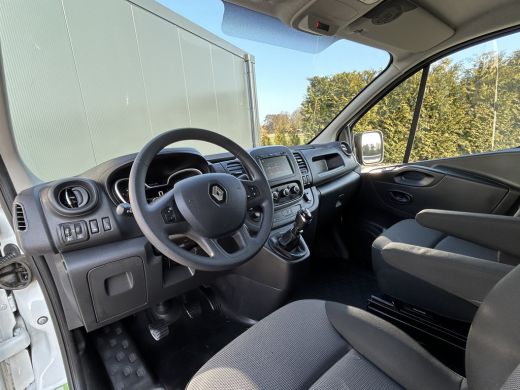 Renault Trafic 2.0 dCi 120 PK / L1H1 / 1e EIG. / 80.067 KM !! / 2x SCHUIFDEUR / TREKHAAK / AIRCO / CRUISE / NAVI ActivLease financial lease