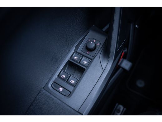 Seat Ibiza 1.0 TSI Style Business Intense | Achteruitrijcamera | Airco (automatisch) | Lichtmetalen velgen 15" ActivLease financial lease