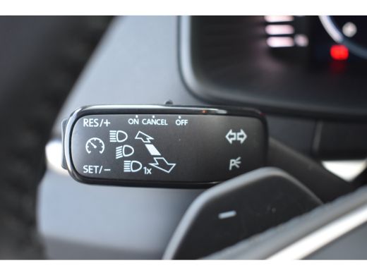 Skoda Karoq 1.5 TSI 150PK DSG-7 Business Edition | TREKHAAK | CAMERA | NAVIGATIE | LED | KEYLESS | VERLENGDE ... ActivLease financial lease