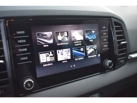 Skoda Karoq 1.5 TSI 150PK DSG-7 Business Edition | TREKHAAK | CAMERA | NAVIGATIE | LED | KEYLESS | VERLENGDE ... ActivLease financial lease