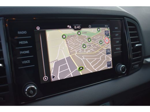 Skoda Karoq 1.5 TSI 150PK DSG-7 Business Edition | TREKHAAK | CAMERA | NAVIGATIE | LED | KEYLESS | VERLENGDE ... ActivLease financial lease